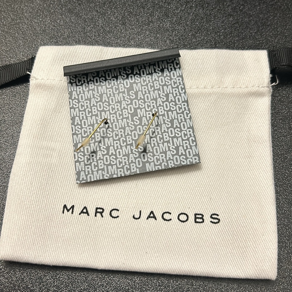 Marc by Marc Jacobs Enamel Round Mini Studs Earrings - Picture 3 of 4